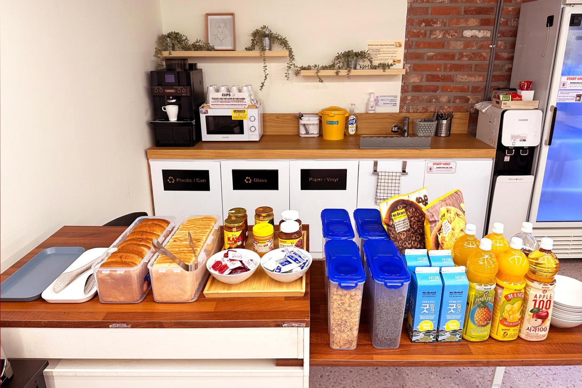 Oyo Hostel Myeongdong 6 Сеул Екстериор снимка